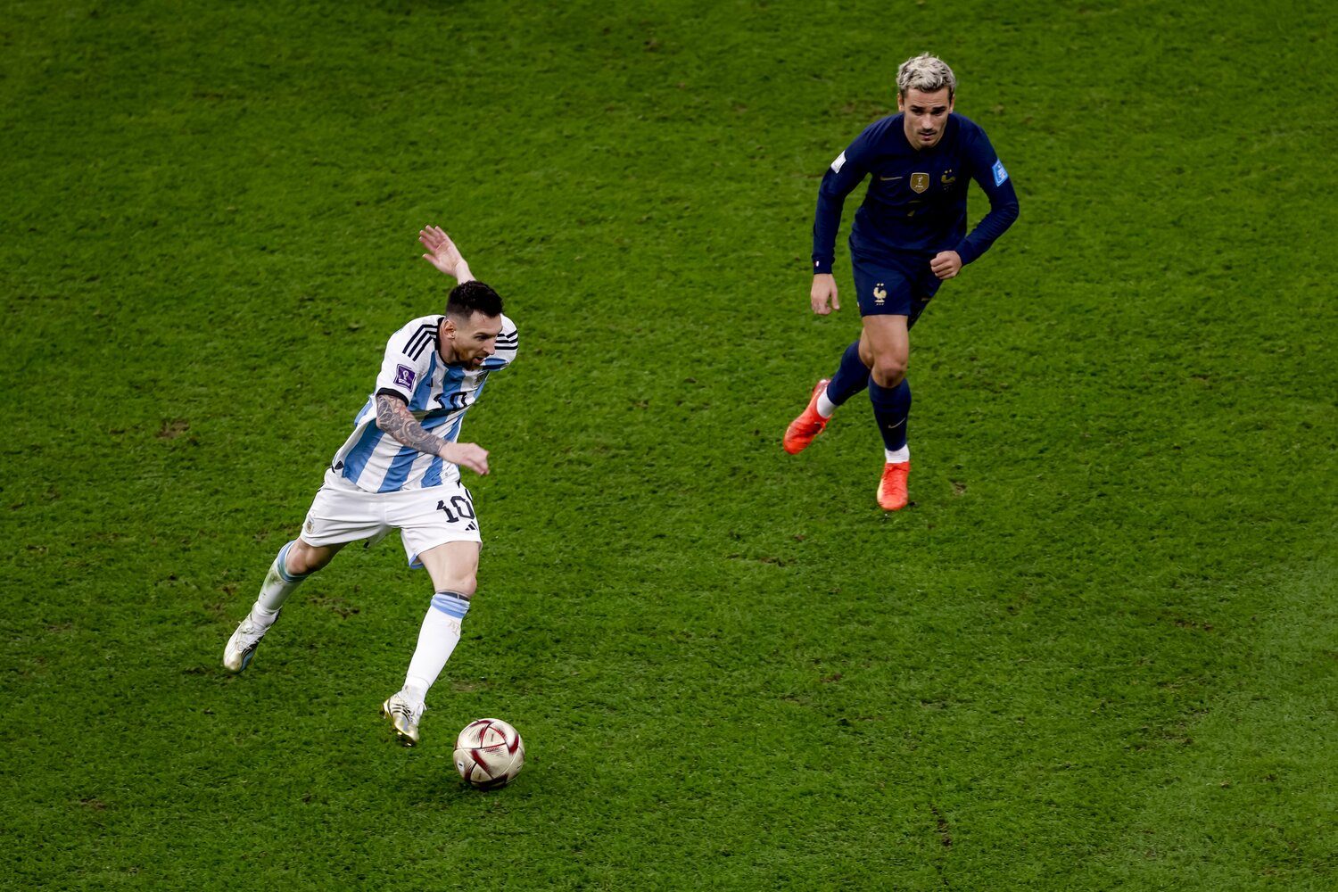 カタールW杯決勝のメッシ ©Kiichi Matsumoto/JMPA