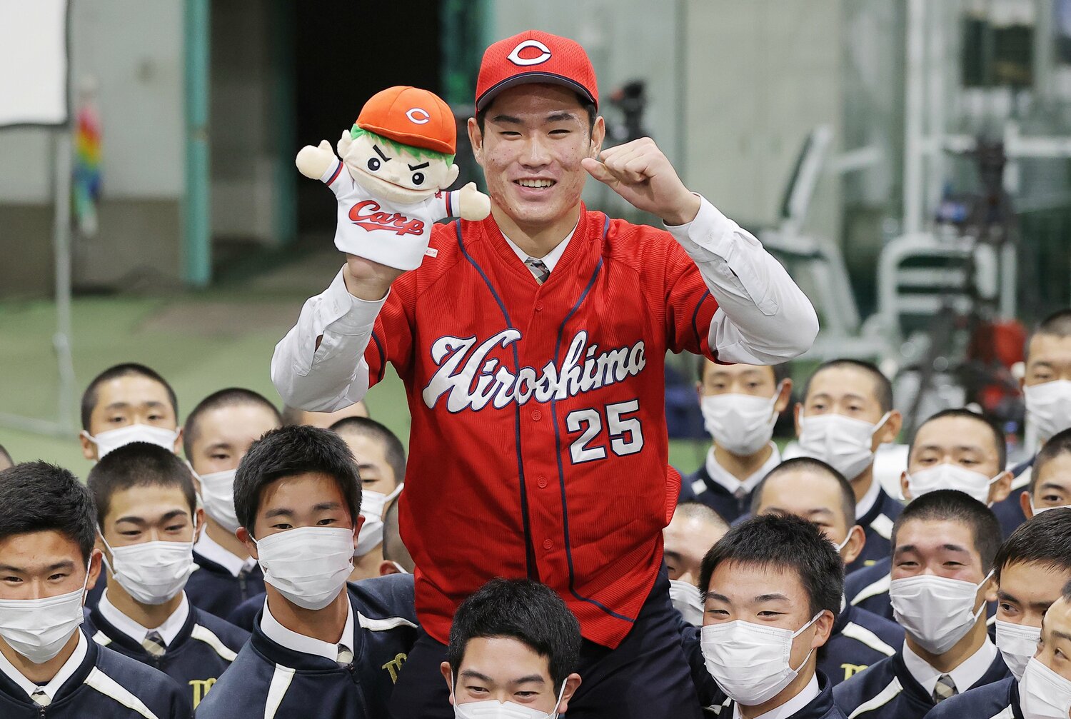 広島1位・斉藤優汰（苫小牧中央高/投手）。MAX151キロの速球が魅力の本格派右腕。189cmの長身ながらフィールディングにも定評あり　©︎JIJI PRESS