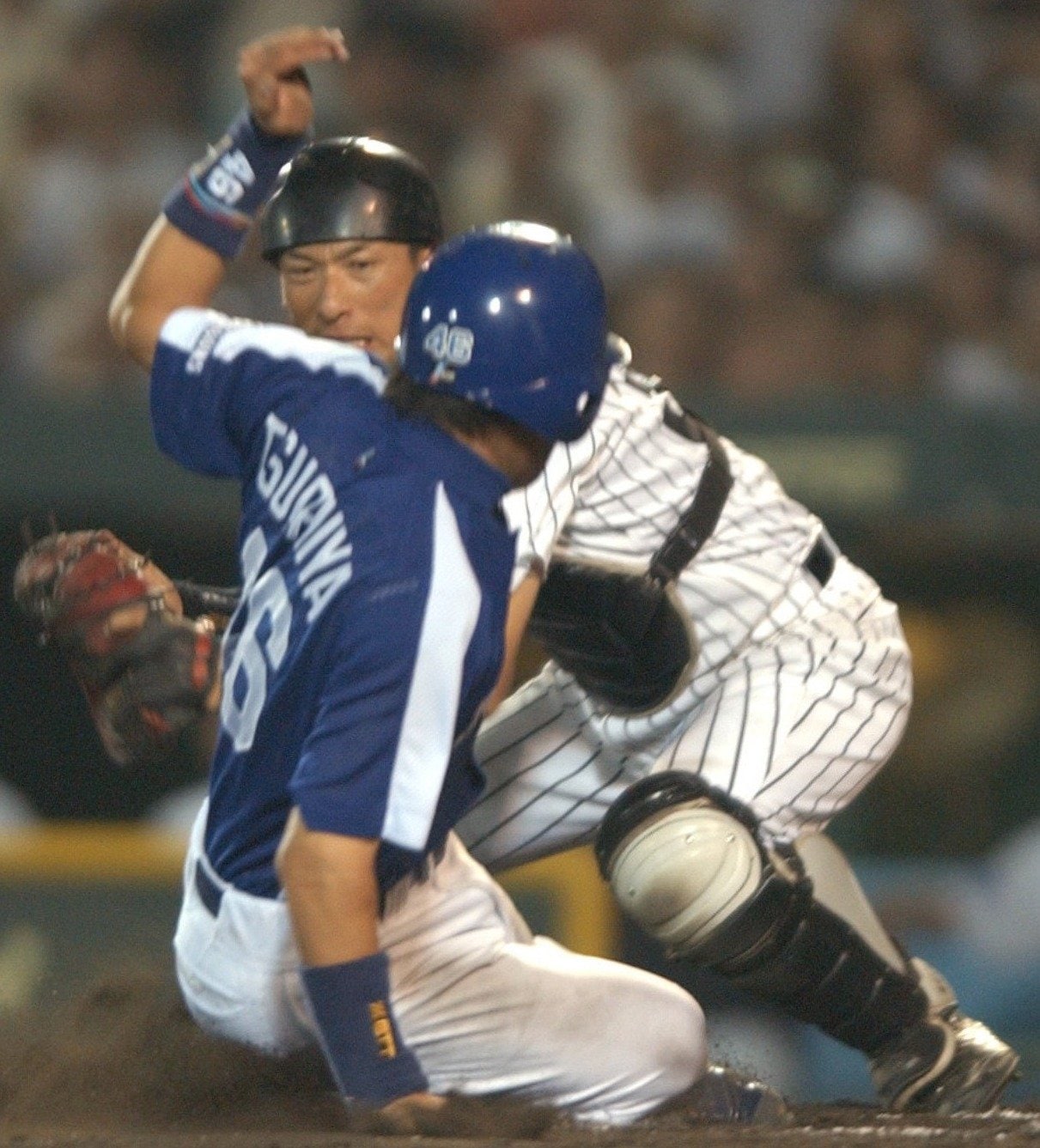 04年の土谷（鉄平）は走塁面を買われて一軍に上がった感覚だったという　©Kyodo News