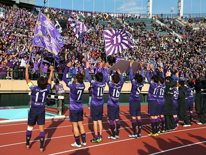 「絶対王者なきJリーグ」の見方とは?群雄割拠極まる2013年を大胆予測!<Number Web> photograph by Daiju Kitamura/AFLO
