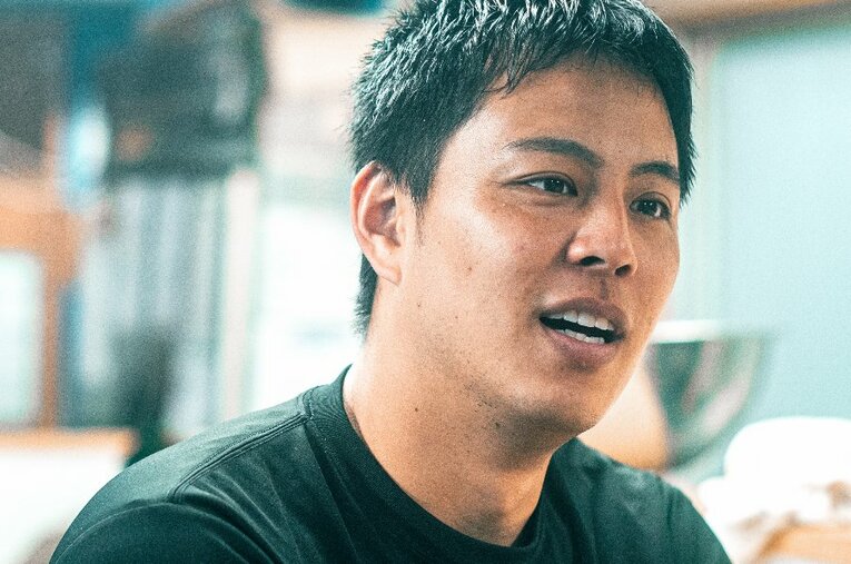 プロ野球を引退しラーメン店主となった小林公太 ／ photograph by Takuya Sugiyama