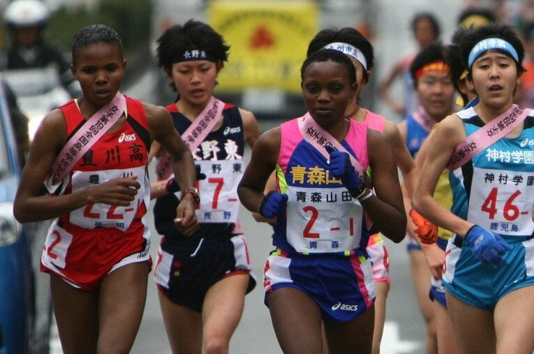 2007年に初めて都大路に出場した長野東高校。エース区間の1区を務めた小田切亜希は、周囲も驚く区間4位の好走だった ／ photograph by 取材対象者提供