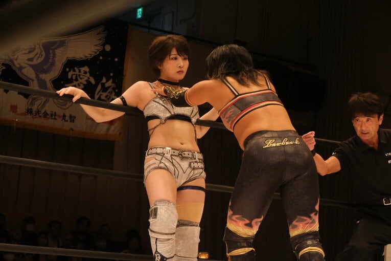 「見栄えなんて関係ない」人気女子レスラー・安納サオリが見せた“底知れないタフさ”…岩田美香戦前、母親に告げられた「勝つまで帰ってくるな」(18)