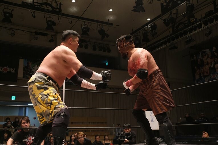 蛍光灯で殴り合い、大流血して…メキシコ人デスマッチファイター「もっと日本にいたい」ビオレント・ジャックの切実な思い「外国人がって…でも、ここがオレの家」(23)