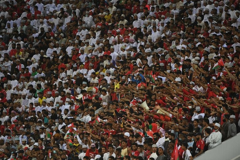 オマーンを後押しするホームサポーターの大声援　©JFA
