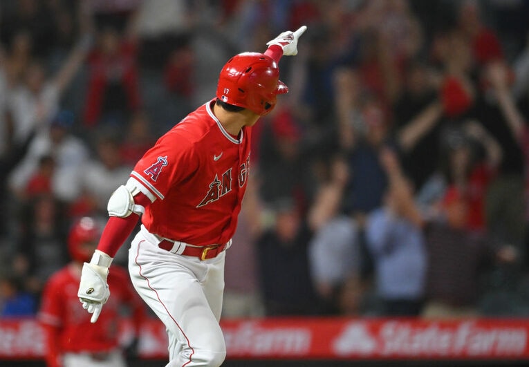 15号3ランにガッツポーズの大谷　©Getty Images