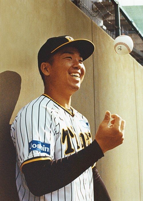 セ・リーグMVPを受賞した25歳の村上頌樹。新人王とのW受賞だった
