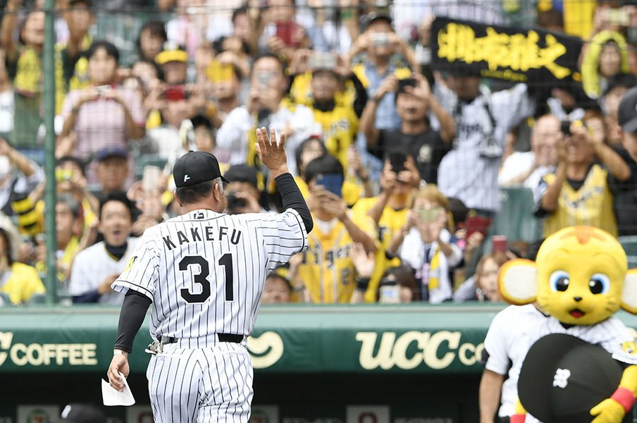 2年間は「ちょっと短かったかな」。掛布二軍監督が滲ませた意地と核心。<Number Web> photograph by Kyodo News