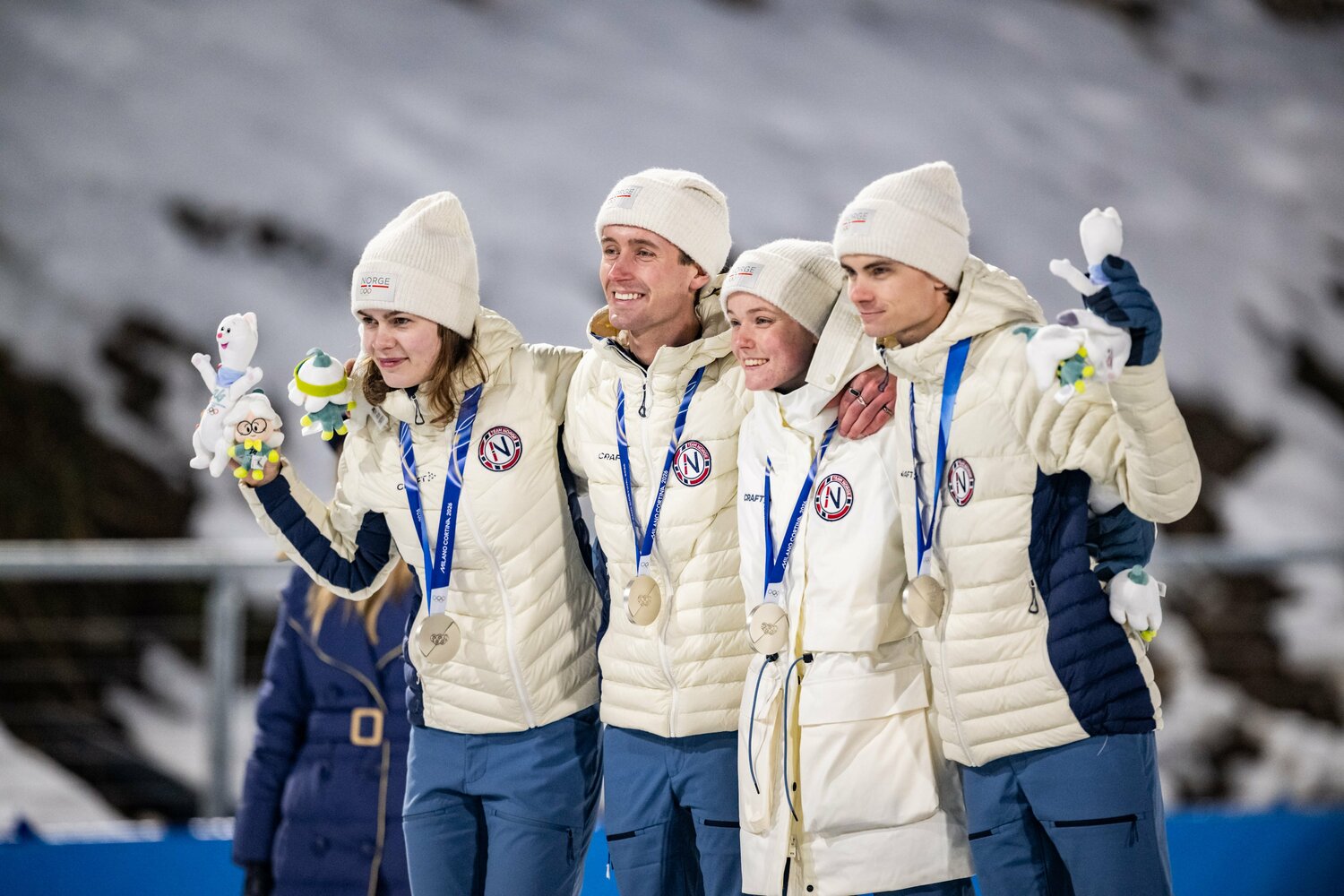 複合団体では銀メダルを獲得したノルウェーチーム。リンビク（右端）はスキャンダルの当事者でもあった　©Getty Images