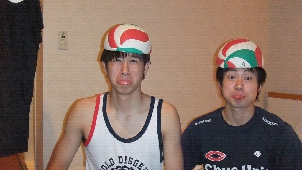 ともに切磋琢磨した時間を過ごした今村貴彦と関田誠大。パナソニックの同期には日本代表の山内晶大もいる（本人提供）