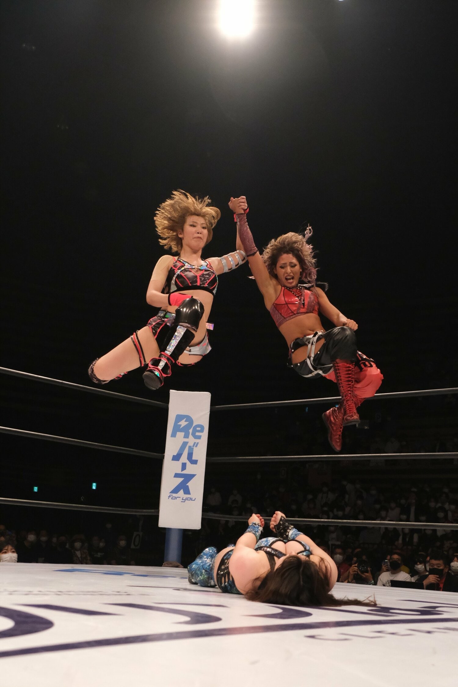 ジュリアと息の合ったコンビネーションを見せた桜井。敗れたもののタッグへの思いを強くする一戦だった