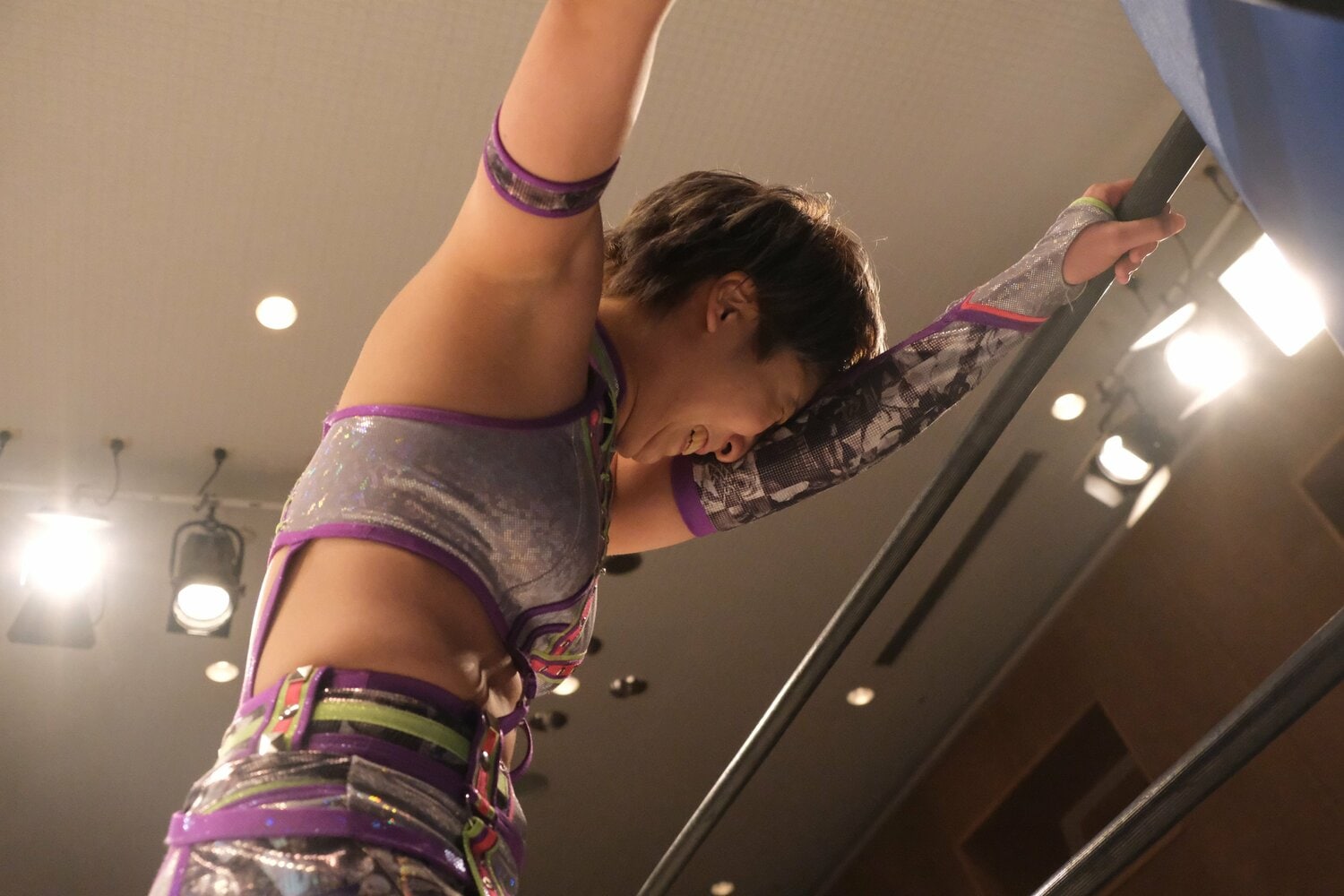 リングに上がった瞬間から涙を隠せなかった関口翔