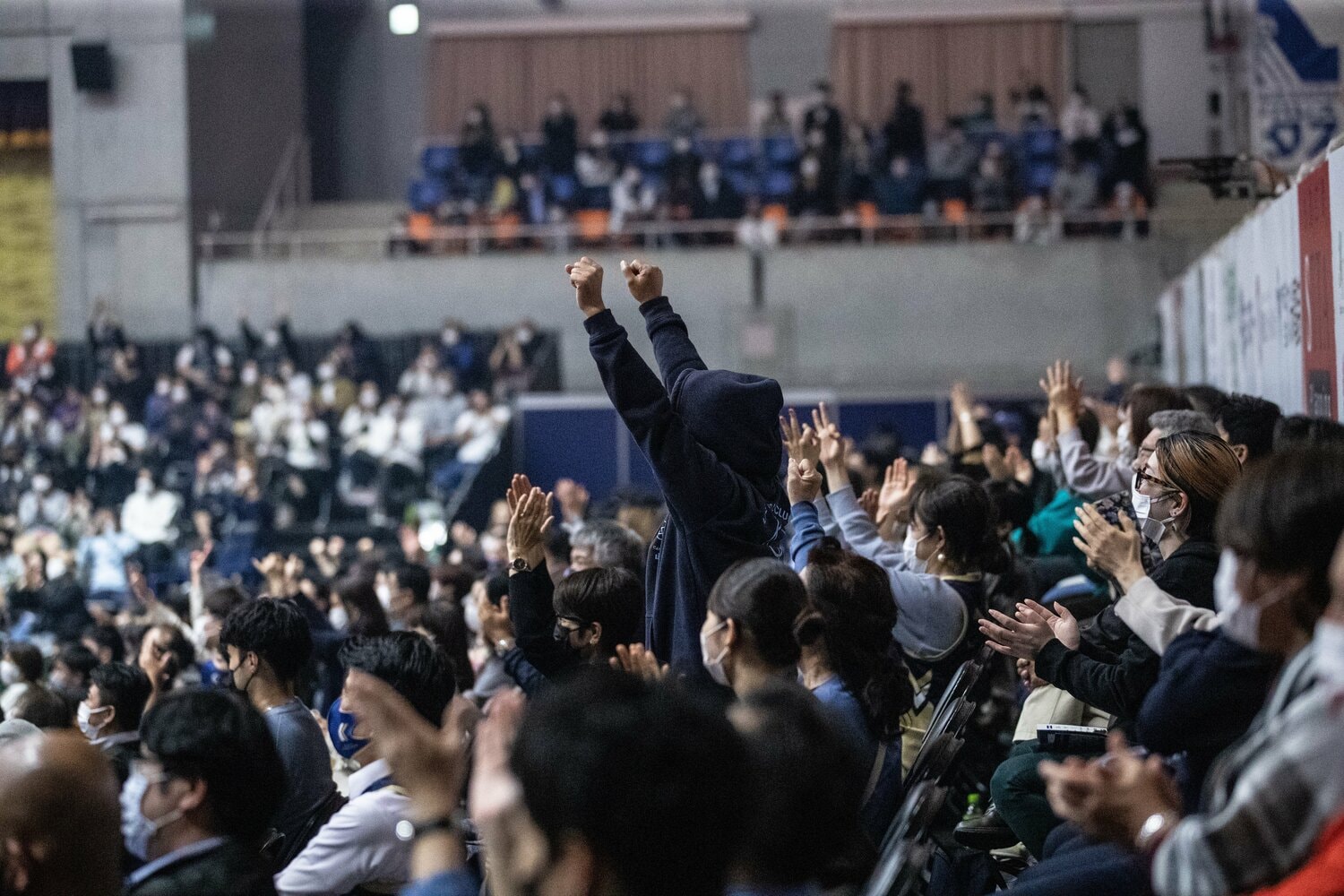 旧体育館でのファン