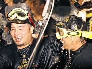 「給料安い選手に期待したらかわいそうでしょ」歴史的優勝のソフトバンク・小久保裕紀監督が現地記者に語った“独走ウラ側”「MVP候補の3人」