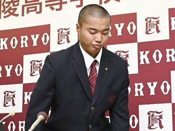 真鍋慧“じつは最後まであった”ドラフト上位可能性…本人語る“指名漏れ”その後「順位縛りをしなければ、と思ったことはありません」＜Number Web＞ photograph by KYODO