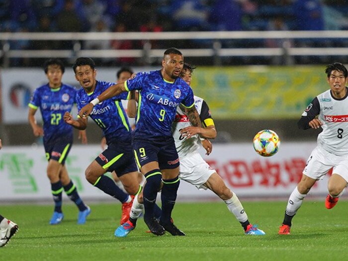 予算増額、観客数も昨季超え。J2山形が夢見る昇格と新スタ建設。＜Number Web＞ photograph by J.LEAGUE