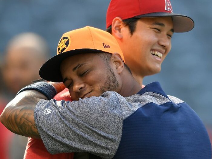 大谷翔平が着替え中にお尻を叩かれ「痛っー！」 メジャー初日のオオタニさんを歓迎した“アニキのイタズラ”…元同僚が語る愛「彼の幸運を祈ってる」＜Number Web＞ photograph by Getty Images