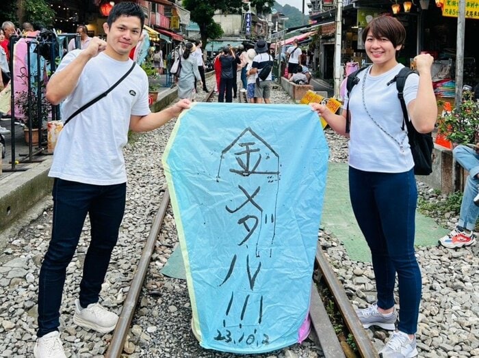 夫婦円満を保つ遠距離生活!?「パリ五輪が終わったら仲悪くなるかも(笑)」妻は日本代表、夫は台湾代表コーチ…柔道家夫婦の“意外な関係”<Number Web> photograph by Miku Takaichi