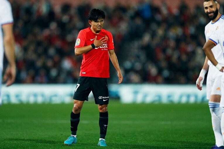 「クボ潰しにロドリゴが戻ってこない？」 “レアルでのライバル”に削られた久保建英… 手痛い敗戦の内実〈撮影者の視点〉(18)