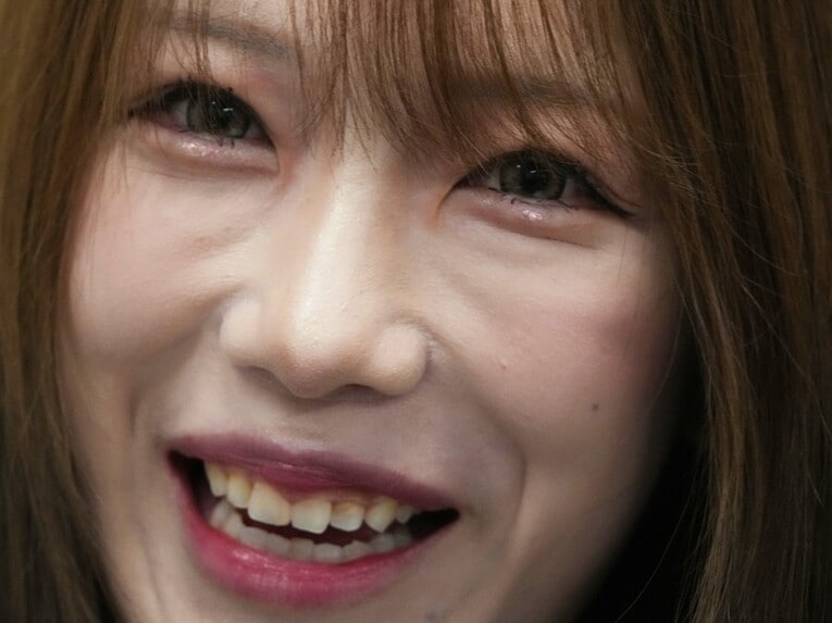 笑顔の鹿島沙希　©Essei Hara