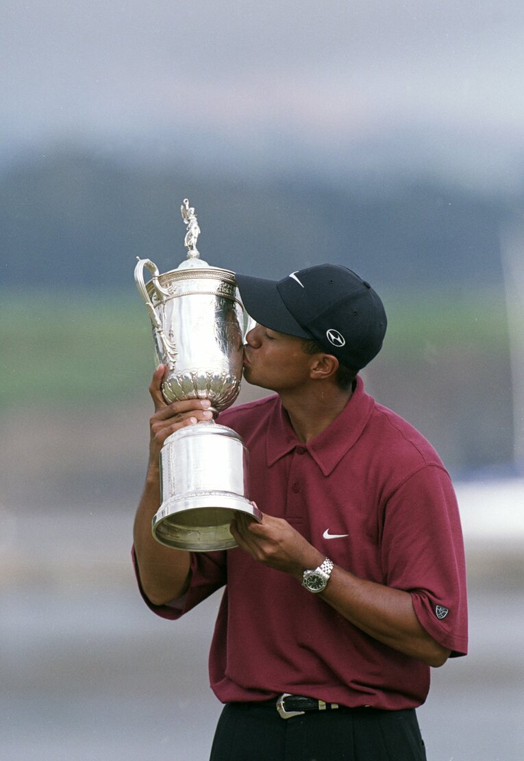 2000年の全米オープンをナイキ製のボールで優勝したタイガー・ウッズ　©Getty Images