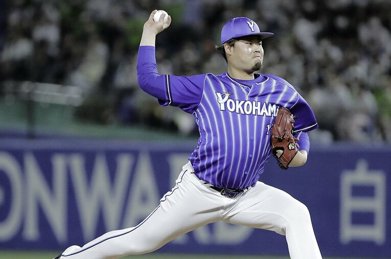 今季両リーグトップとなる71試合に登板し、ホールドポイント数「42」と球団新記録を更新した伊勢。CSでも活躍に期待がかかる“鉄腕”に話を聞いた ／ photograph by JIJI PRESS