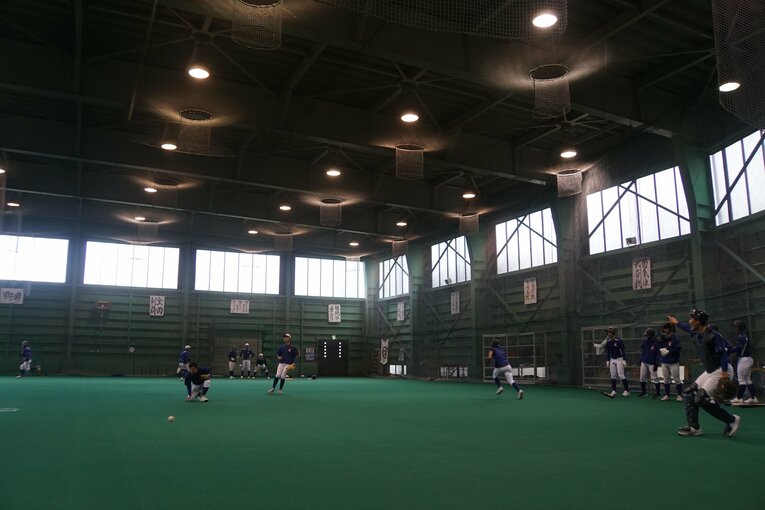 星稜の室内練習場　©Kei Nakamura