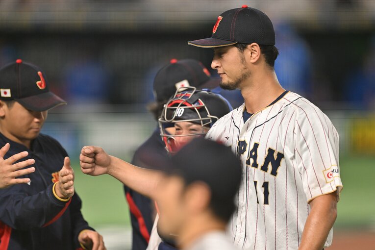 甲斐とダルビッシュ　©Naoya Sanuki