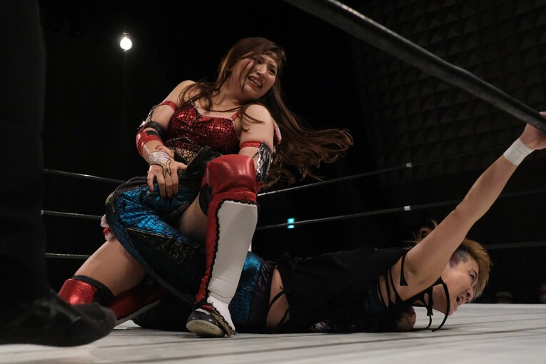 「見に来なくなったファンも…」プロレスとエンタメの狭間で“闘う女優”は何を見せる？ 青野未来の葛藤「ヌルいことをやっていると思われたくない」(12)