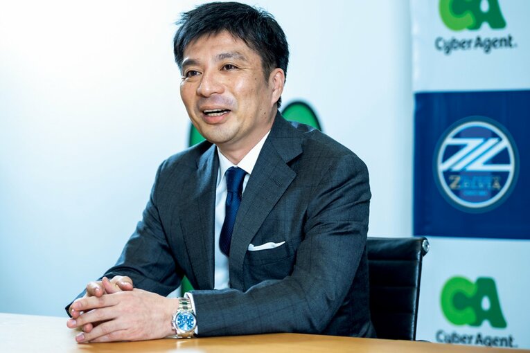 「クラブが強くなれば町田市民にも誇りを持ってもらえると思うんです」と語る藤田晋社長　©︎Takuya Sugiyama