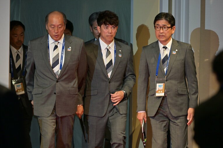 最終的にGMが指揮を執る形になった、渡辺GMー松井監督の体制　©Hideki Sugiyama