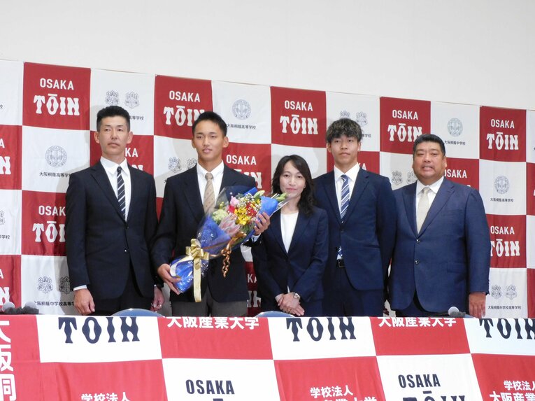 家族、西谷監督とともに　©Jun Aida