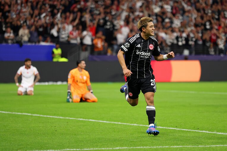 CLガラタサライ戦での堂安　©Getty Images