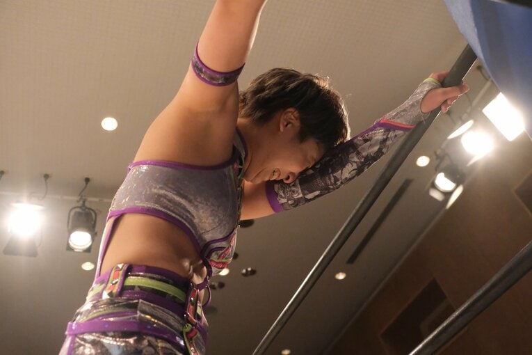 リングに上がった瞬間から涙を隠せなかった関口翔