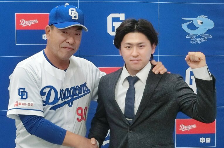 今季ソフトバンクから中日に移籍した三浦瑞樹。3年連続最下位に沈むチームの救世主になれるだろうか？ ／ photograph by JIJI PRESS