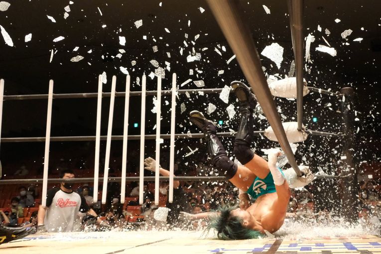 デスマッチファイター・ドリューは血がドクドク流れても試合を止めなかった 「ケガある、傷ある。でもやる。大好きだから」(35)