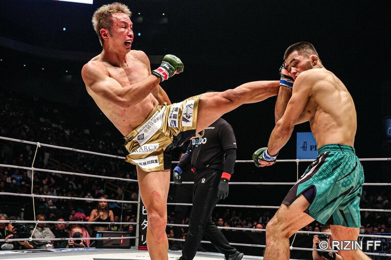 ラジャブアリ・シェイドゥラエフvs.久保優太　©RIZIN FF