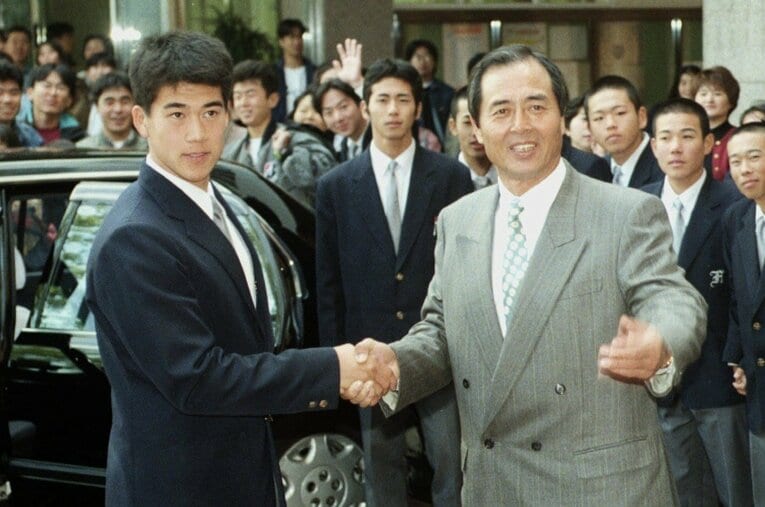 憧れ続けた王が城島をプロへと導いた　©KYODO
