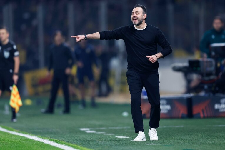 智将として評価を上げるデゼルビ監督　©Daisuke Nakashima