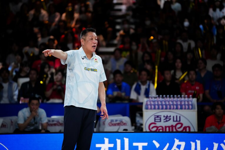 眞鍋政義（VNLセルビア戦）©︎Volleyball World