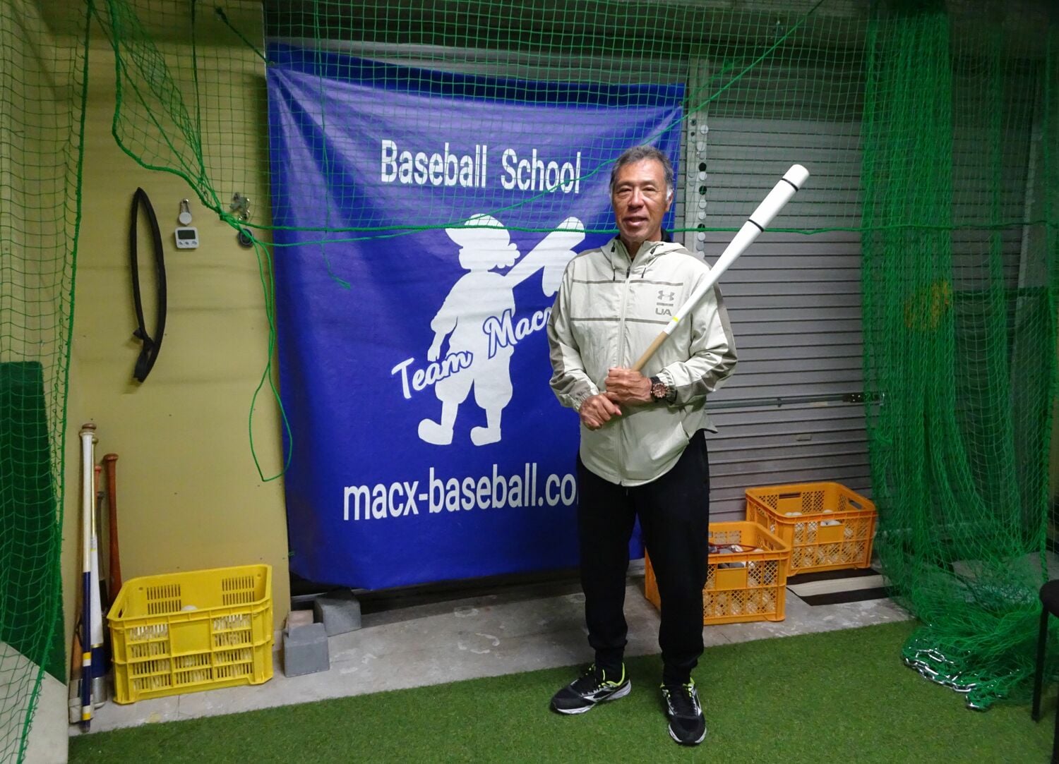 現在では小・中学生にマンツーマンで野球を教えている　©Masanori Kise