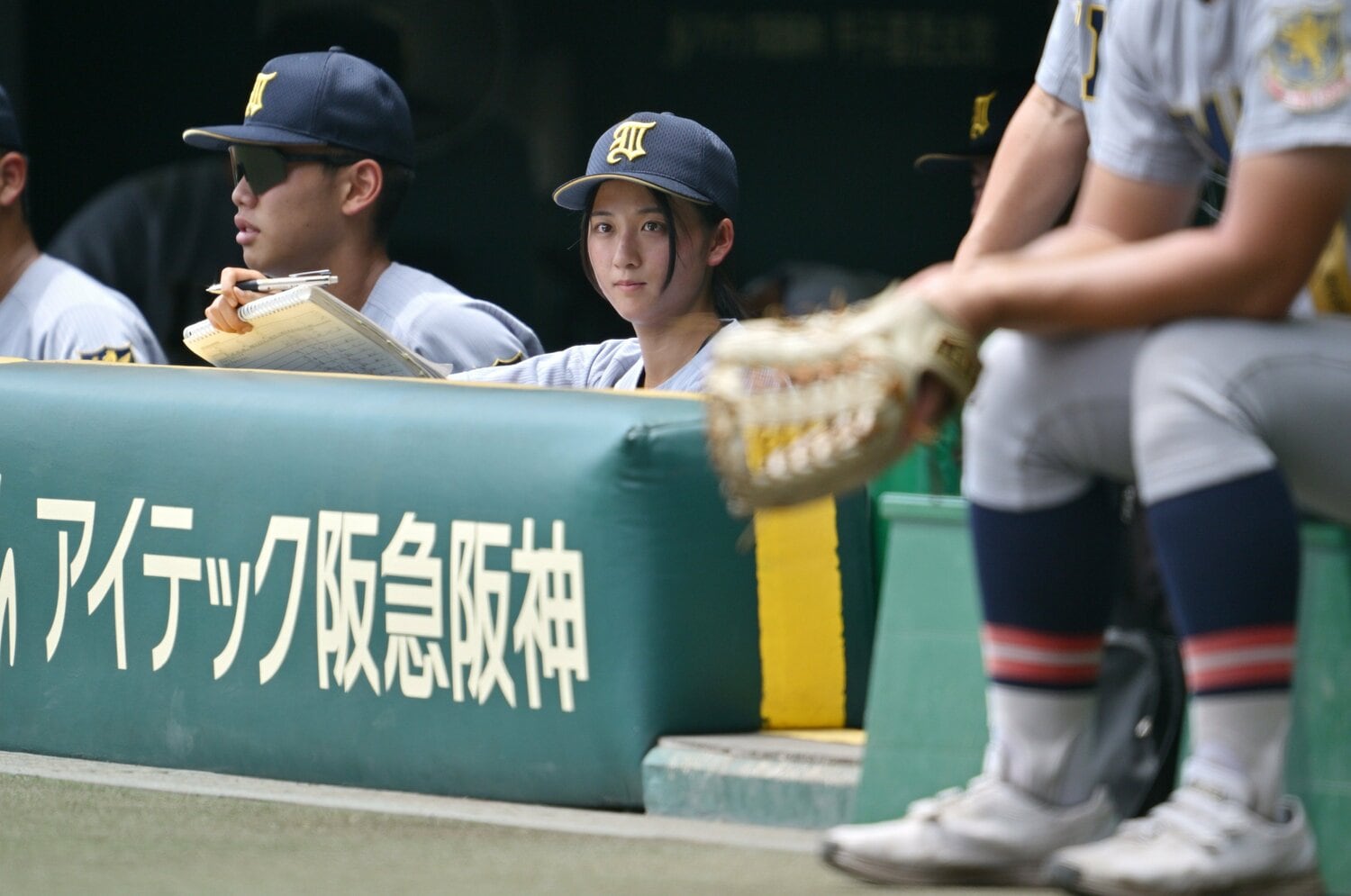 ベンチでの何気ないヒトコマがSNSでまさかの話題に!? ©Hideki Sugiyama