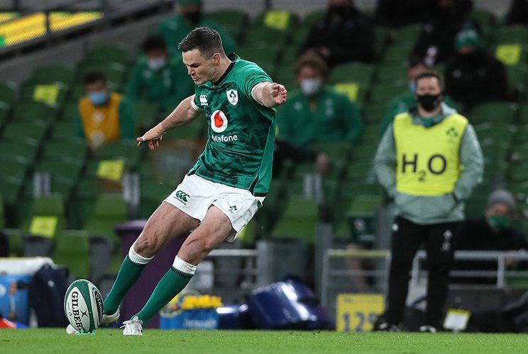 絶大な存在感を放つSOジョナサン・セクストン。精度の高いキックも重要な得点源となる　©Getty Images