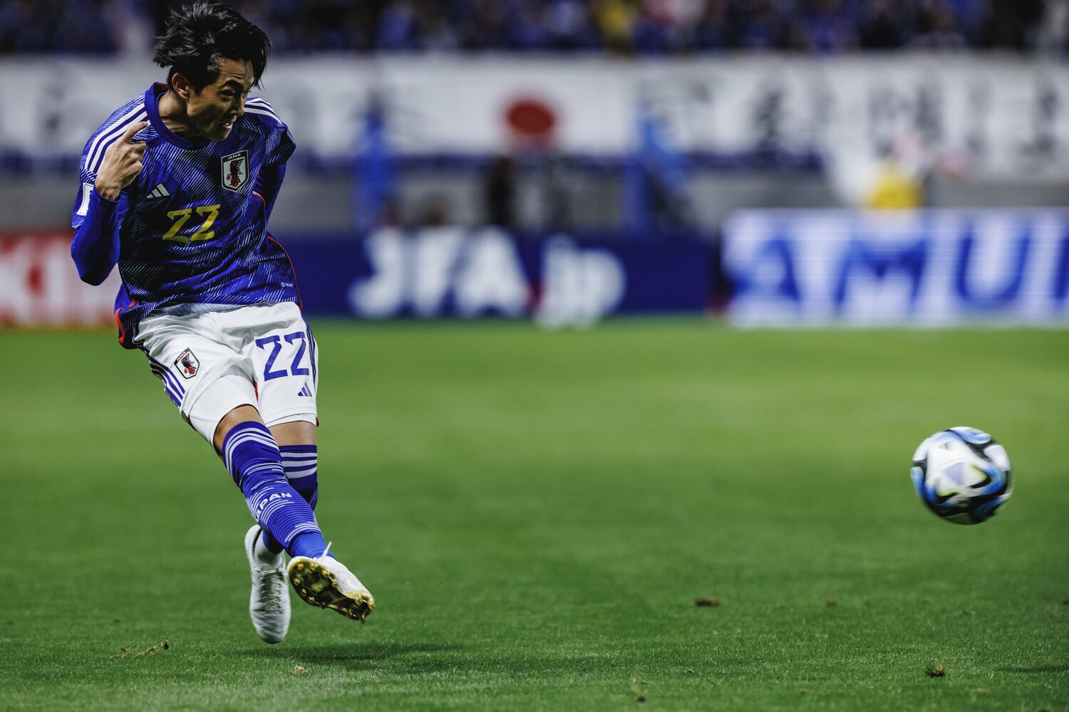 毎熊晟矢は11月のW杯アジア予選でも先発起用された　©Kiichi Matsumoto