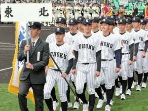 あの“ペッパーミル騒動”なぜ賛否が割れた？ 東北・佐藤洋監督「初めての甲子園で思ったのは…」「ぜひ議論に」本当の問題点を考える