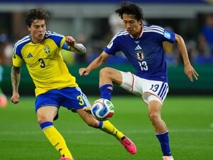 日本の先制ゴール直後、チームに起きていた“異変”…ソックス問題で中村敬斗が「不在の2分間」明らかな困惑ムード「NHK中継には映らなかった舞台裏」