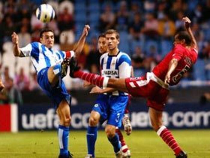 クラブ経営は大人のお仕事。＜Number Web＞ photograph by AFLO