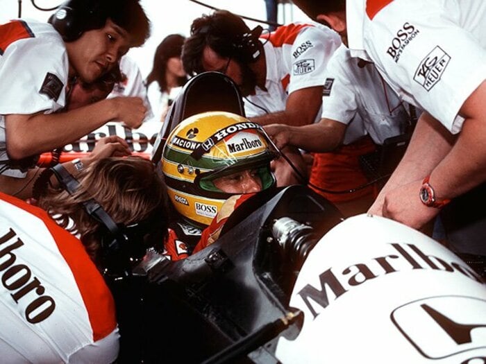 “セナ足伝説”の現代版か?ハミルトン、1.4秒差勝利の超絶テク。<Number Web> photograph by Paul-Henri Cahier/Getty Images
