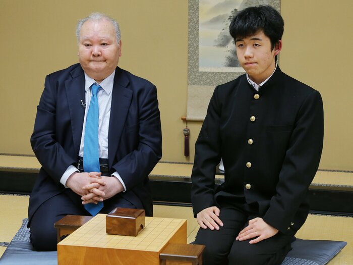 「“喧嘩を売る気ですか”と中原誠が」「師匠を破門に」ひふみん加藤一二三の珍妙エピソード…対局経験棋士の記憶「病床でも藤井聡太の棋譜を」＜Number Web＞ photograph by JIJI PRESS