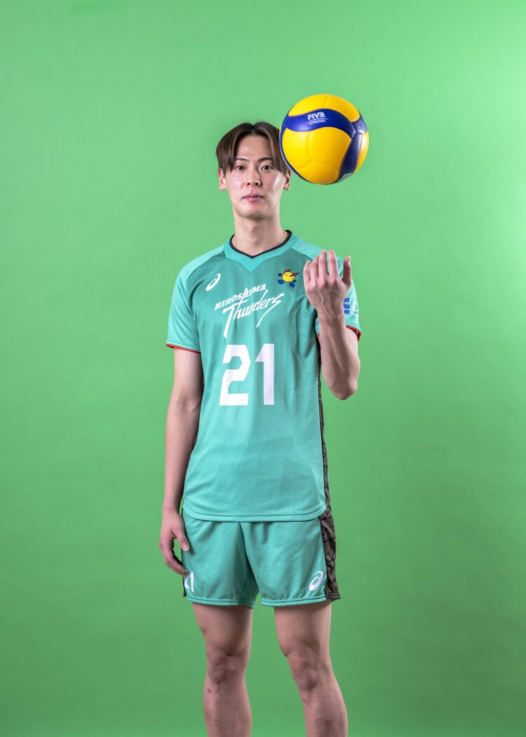 わずか1年で退団…」身長192cm大型セッター永露元稀“電撃移籍の真相